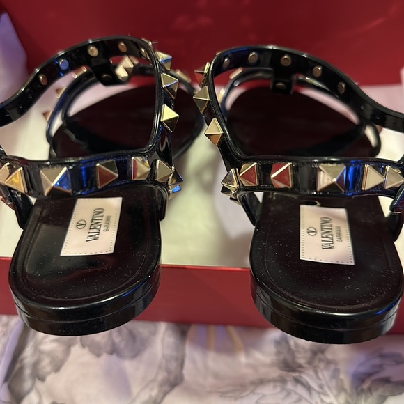 WORN Valentino Garavani Rockstud Rubber Sandals - Picture 4 of 7
